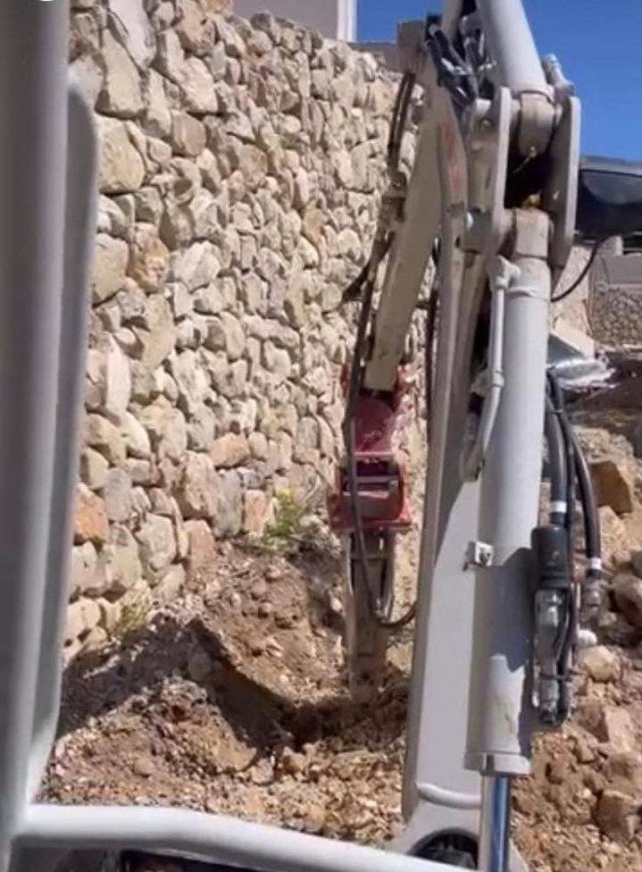 Miniexcavadora trabajando